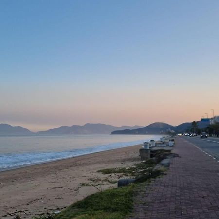 Apartamento Vista Lateral Para Praia - Excelente Localizacao - Apsol&Mar Caraguatatuba Esterno foto